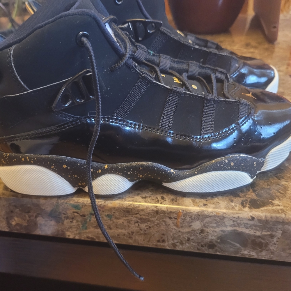 Jordans 2.5 Y